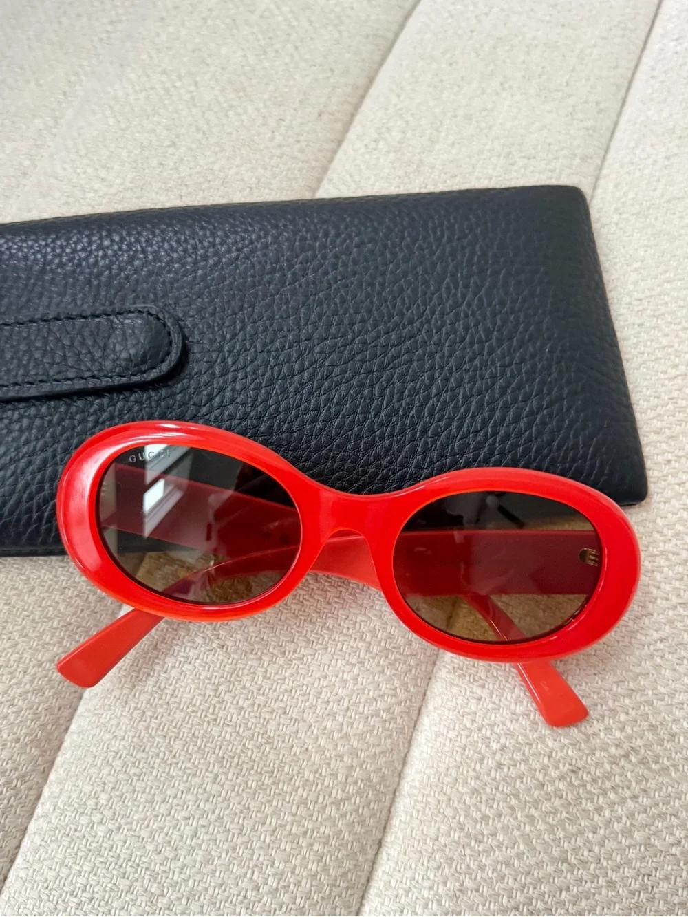 Gucci Sunglasses - red